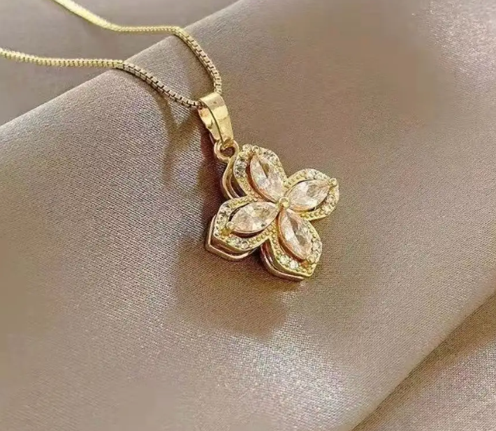 ✨🌸 Collar Flor Giratoria Brillante 🌸✨